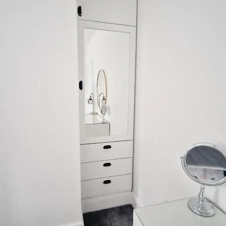 Kelso Leeds (West Yorkshire)